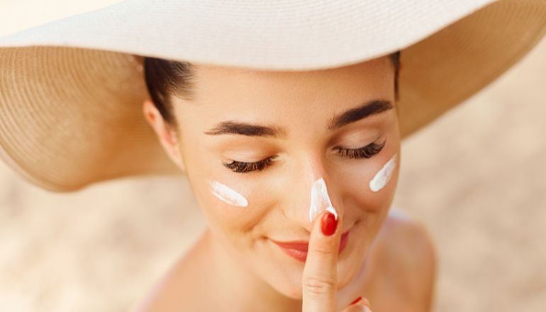 How to Find a Sunscreen that Doesn't Leave White Cast