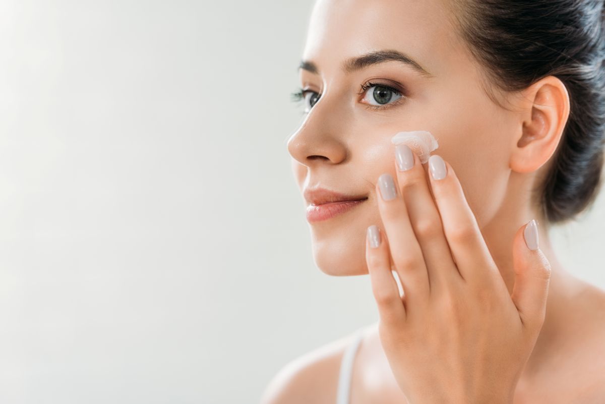 Gel vs. Cream Moisturizers: Which One Is Best for Your Skin?